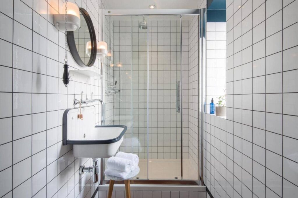 Bathroom view of The Pilgrm hotel in London